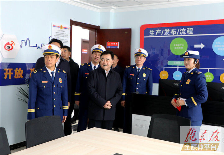 505be6b541ff4388a91e5afde823589d.jpg